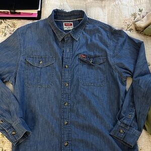Wrangler Men's Blue Denim Shirt size large lightweight denim super soft